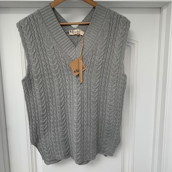 NWT Re/Used Grey Sleeveless Knit - size S but really M/L - Picture 1 of 8